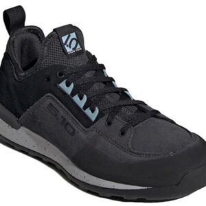 Adidas Five Ten Five Tennis  Women's US Size 9.5 Shoes  SKU 238018  MPN BC0932